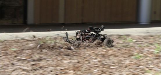 <b>小机器人在现实世界中学会快速驾驶</b>